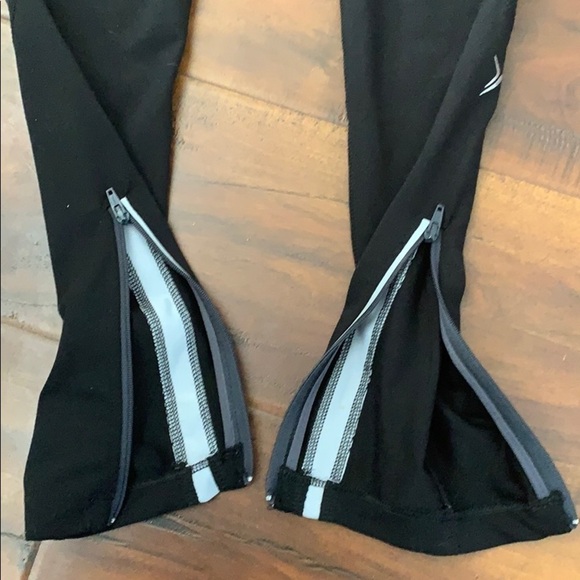 OLD Navy Active Exercise Work Out Leggings Pants - Picture 4 of 5